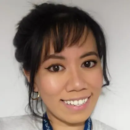 Headshot of Cleo, a VNS Health Hospice Volunteer.