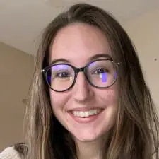 Headshot of VNS Health Research Assistant Grace Flaherty.