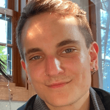 Headshot of VNS Health Research Interviewer Elliot Smith.