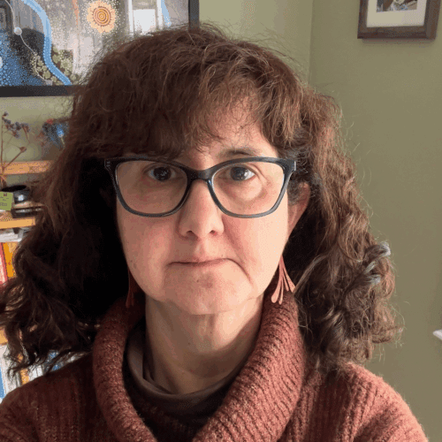 headshot of Yolanda Barron