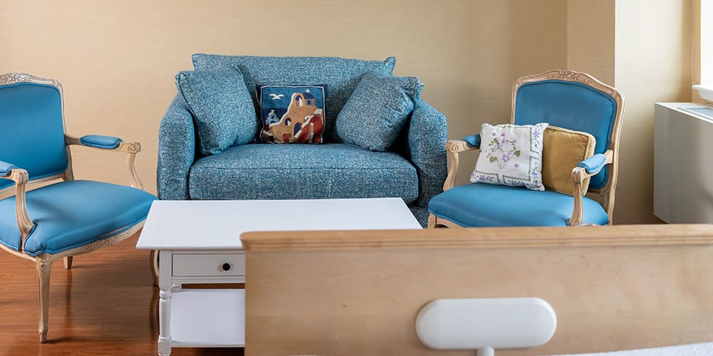Hospice room at Shirley Goodman and Himan Brown Hospice Residence.